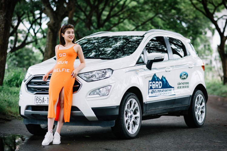 Ford Việt Nam mới đây đã trao thưởng cho người chiến thắng trong cuộc thi “Move 21 – EcoSport Challenge” là một chiếc  Ford EcoSport hoàn toàn mới. Chủ nhân của giải thưởng lần này là một người đẹp đến từ thành phố Cần Thơ, bạn Nguyễn Đỗ Châu Bảo Ngân.