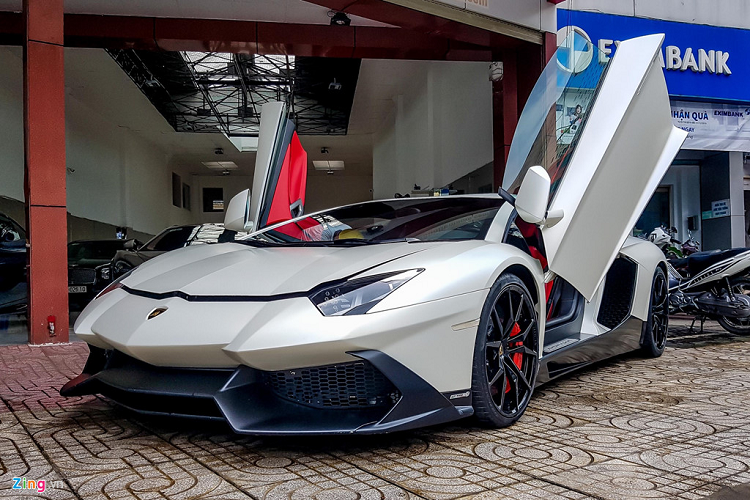 Là mẫu xe khá được lòng giới mộ điệu,  siêu xe Lamborghini Aventador hiện có hơn 10 chiếc tại Việt Nam. 