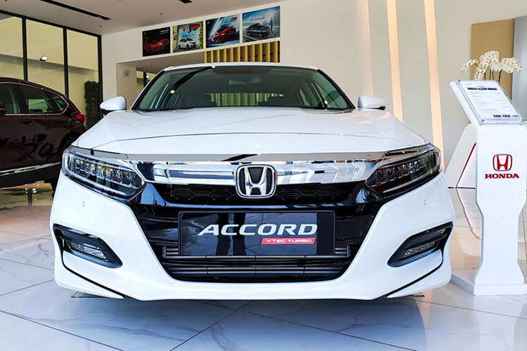 Tại các thị trường trong khu vực, mẫu  xe Honda Accord 2019 mới thế hệ thứ 10 đã lần lượt được ra mắt tại Thái Lan vào tháng 3/2019, Indonesia vào tháng 7/2019 và nhận được sự quan tâm và yêu thích đặc biệt của đông đảo khách hàng. Mới đây, HVN cũng đã công bố ngày ra mắt của mẫu xe này tại triển lãm ôtô Việt Nam 2019.