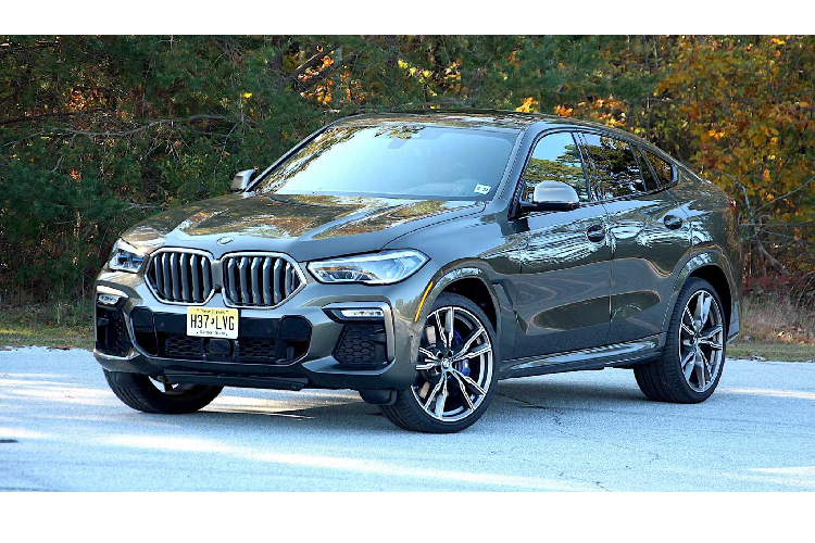 Sau 7 tháng kể từ khi hãng BMW giới thiệu thế hệ thứ 3 hoàn toàn mới cho X6 hồi tháng 7 năm ngoái. Đến nay, BMW X6 thế hệ mới đã “rục rịch” về Việt Nam, khi các đại lý đã bắt đầu nhận đặt cọc. Hiện tại Phiên bản và  giá xe BMW X6 2020 vẫn chưa được THACO BMW tiết lộ.