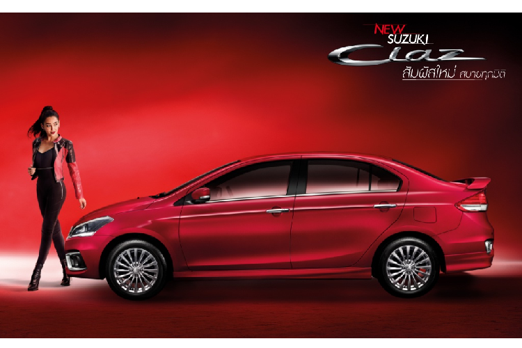 Xuất hiện lần đầu tiên vào tháng 8/2018,  Suzuki Ciaz 2020 mới nhận được một vài thay đổi nhỏ giúp chiếc xe thân thiện hơn. Mẫu xe này cũng vừa cập bến thị trường Thái Lan với mức giá từ 16.592 USD (hơn 382 triệu đồng).