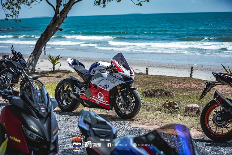  Siêu môtô Ducati Panigale V4 đã là một trong những mẫu Sport bike mạnh mẽ và sở hữu thiết kế đẹp nhất thế giới hiện nay. 