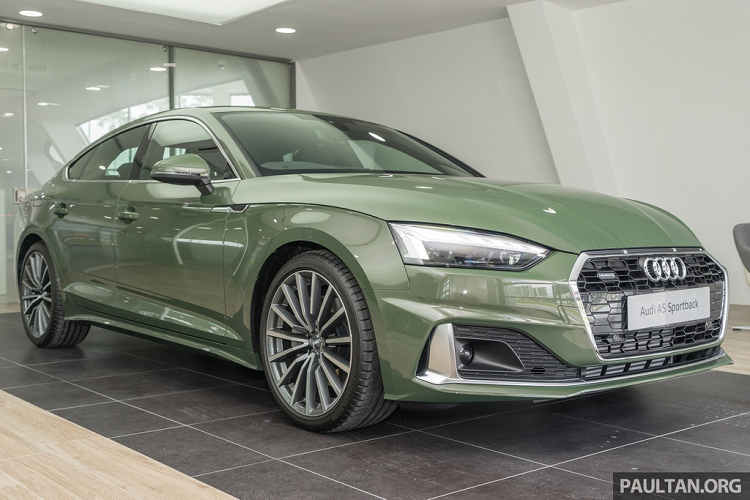 Hãng xe sang Đức vừa chính thức cho ra mắt mẫu  Audi A5 Sportback 2020 mới bản nâng cấp tại thị trường Malaysia. Mẫu sedan hạng sang được giới thiệu toàn cầu vào năm ngoái với ngoại hình tái thiết kế.