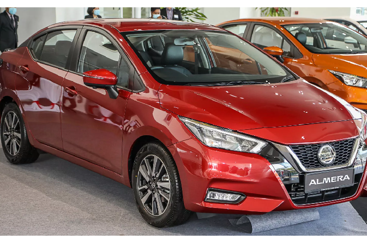 Ngay từ thời điểm ra mắt tại Thái Lan,  Nissan Sunny 2020 thế hệ mới (có tên Almera tại Thái) đã thu hút sự chú ý khá nhiều. Mẫu sedan cỡ nhỏ không chỉ sở hữu thiết kế mới đẹp mắt mà còn có động cơ tăng áp 1.0L. Xe còn sở hữu hệ thống trợ lái cao cấp hơn với phanh tự động khẩn cấp, cảnh báo điểm mù, RCTA...