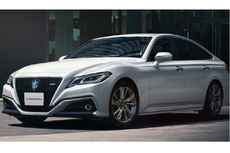  Toyota Crown 2021 mới thế hệ thứ 15 đã chính thức trình làng vào hồi năm 2018. Sau hơn 2 năm, hãng Toyota đã quyết định bổ sung phiên bản nâng cấp cho dòng sedan hạng sang cỡ lớn này tại thị trường Nhật Bản.