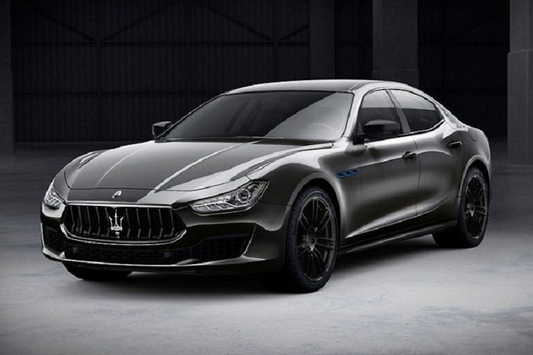 Maserati Anh Quốc sẽ bán ra phiên bản đặc biệt này với ba màu sơn ngoại thất Nero Ribelle (đen), Grigio Maratea (bạc) và Blu Emozione (xanh). Bản  Maserati Ghibli Sportivo mới và Levante Sportivo X sẽ được sử dụng động cơ V6 với sức mạnh 345 mã lực và Ghibli Hybrid vừa ra mắt cách đây không lâu với công suất 325 mã lực.