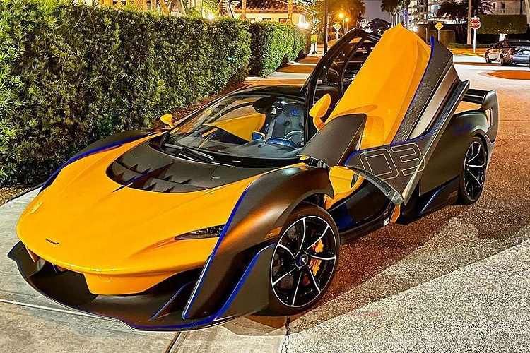  Siêu xe McLaren Sabre phiên bản giới hạn này là một "siêu phẩm" đúng theo cả nghĩa đen lẫn nghĩa bóng. Mẫu xe này được sản xuất dành riêng cho thị trường Mỹ với số lượng xuất xưởng chỉ là 15 chiếc.