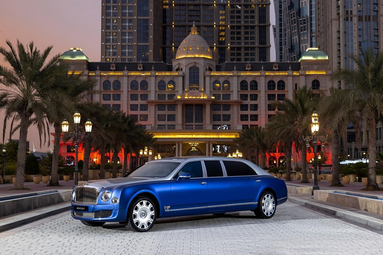 Vào năm 2015, hãng xe sang Anh quốc đã đưa 5 chiếc  Bentley Mulsanne Grand Limousine siêu độc và siêu đắt đến Các tiểu vương quốc Ả-Rập Thống Nhất (UAE). Tuy nhiên, có vẻ như Mulsanne Grand Limousine do bộ phận Mulliner tạo ra lại không lọt vào mắt xanh của bất kỳ đại gia Trung Đông nào trong suốt 6 năm qua. Điều này khiến Bentley phải mở rộng đối tượng khách hàng cho 5 chiếc xe limousine sang trọng này.