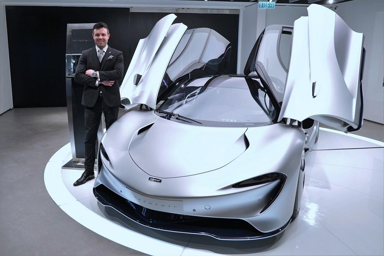 Thông tin về việc đại lý McLaren Hồng Kông có đến 3 suất mua siêu phẩm triệu đô 3 chỗ ngồi  McLaren Speedtail đặc biệt trên tổng số 106 chiếc được sản xuất ra thế giới đã gây xôn xao giới mê xe trên toàn thế giới. Mới đây, đại lý này đã công bố chi tiết hơn về chủ nhân của 3 chiếc xe McLaren Speedtail.