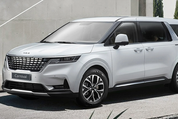 Tại Thái Lan,  Kia Sedona 2022 mới có giá bán lần lượt: Diesel 2.2 Turbo EX (MY2022) 2.144.000 baht (1,459 tỷ đồng); Diesel 2.2 Turbo SXL (MY2022) 2.495.000 baht (1,698 tỷ đồng). So với phiên bản bản 2021, giá xe Kia Sedona 2022 giữ nguyên ở bản tiêu chuẩn, và tăng nhẹ giá bán bản cao cấp từ 2.459.000 – 2.495.000 bath (tăng khoảng 25 triệu đồng).