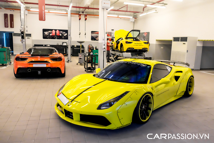 Trải qua một thời gian, phiên bản  Ferrari 488 GTB độ Liberty Walk nâng cấp độc nhất vô nhị đã được một doanh nhân trẻ ở TP HCM bổ sung vào bộ sưu tập đắt giá của mình. Theo tiết lộ, số tiền mà anh đã phải bỏ ra để sở hữu "siêu ngựa" này rơi vào khoảng 13 tỷ đồng.