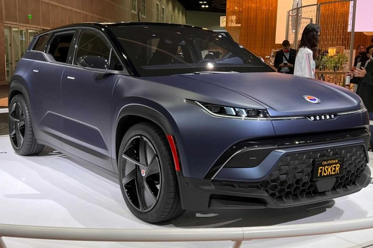 Nhà sản xuất xe điện Fisker đã giới thiệu hình ảnh đầu tiên về mẫu SUV Ocean trong năm 2019, hứa hẹn một cái giá khởi điểm mềm dưới 40.000 USD và phạm vi hoạt động trên 480 km. Hai năm kể từ khi hình ảnh giới thiệu đầu đó, những người mong đợi cuối cùng đã có cái nhìn đầu tiên về một chiếc  Fisker Ocean chạy điện sẵn sàng đi vào sản xuất. Mẫu xe thú vị này đã trình làng tại Triển lãm Ô tô Los Angeles 2021 cùng với bảng thông số kỹ thuật chi tiết.