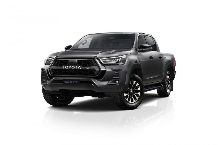 Vào hồi tháng 8 năm ngoái, hãng Toyota đã bất ngờ vén màn phiên bản GR Sport thể thao hơn của dòng xe bán tải Hilux ở thị trường Thái Lan. Đến tháng 10 cùng năm, mẫu xe bán tải này đã được giới thiệu ở thị trường quê nhà Nhật Bản. Sau gần nửa năm,  Toyota Hilux GR Sport 2022 mới tiếp tục trình làng ở thị trường châu Âu.