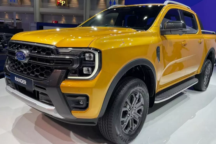 Ford Thái Lan đã ra mắt Ranger 2022 mới với nhiều phiên bản khác nhau vào cuối tháng 3 vừa qua. Sau khi ra mắt tại Thái Lan,  Ford Ranger thế hệ mới sẽ sớm được ra mắt tại Việt Nam, dự kiến vào tháng 8 năm nay.