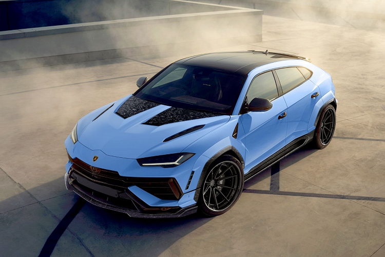 1016 Industries là hãng độ đầu tiên “tiên phong” nâng cấp gói độ cho  Lamborghini Urus S 2022 mới với tên gọi Vision 2.0. Gói nâng cấp này giúp chiếc SUV đến từ Ý trở nên dữ dằn hơn, mạnh mẽ hơn. Phần đầu xe của Urus vẫn giữ lại bộ chia nhưng có thêm nhiều đường nét carbon giả hơn và ít đường viền màu thân xe hơn.