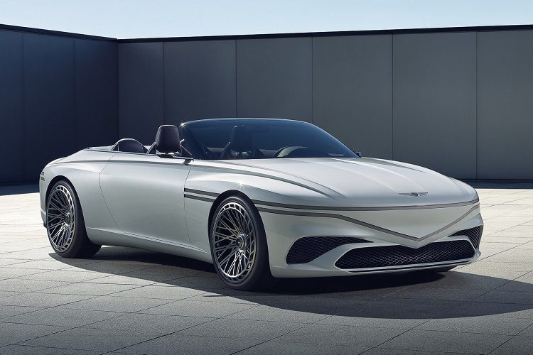  Genesis X Convertible Concept mui trần này được giới thiệu là mẫu thứ ba và cũng là mẫu cuối cùng trong bộ ba concept X của thương hiệu xe sang Hàn Quốc. Xe sẽ được ra mắt tại California trước thềm Triển lãm Ô tô Los Angeles tuần này. X Convertible thể hiện ngôn ngữ thiết kế Thanh lịch Thể thao của thương hiệu với thiết kế thuần túy nhất.