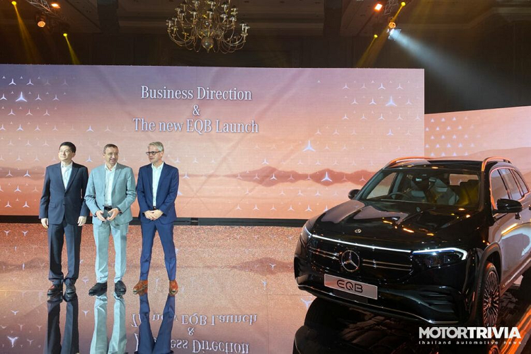 Mercedes-Benz Thái Lan gần đây đã tiết lộ kế hoạch kinh doanh năm 2023 của mình với tầm nhìn “Tham vọng dẫn đầu”. Theo đó, hãng sẽ bổ sung thêm 3 mẫu xe điện mới và mẫu xe đầu tiên được trình làng là chiếc SUV chạy điện  Mercedes-Benz EQB 250 AMG Line 2023 mới.