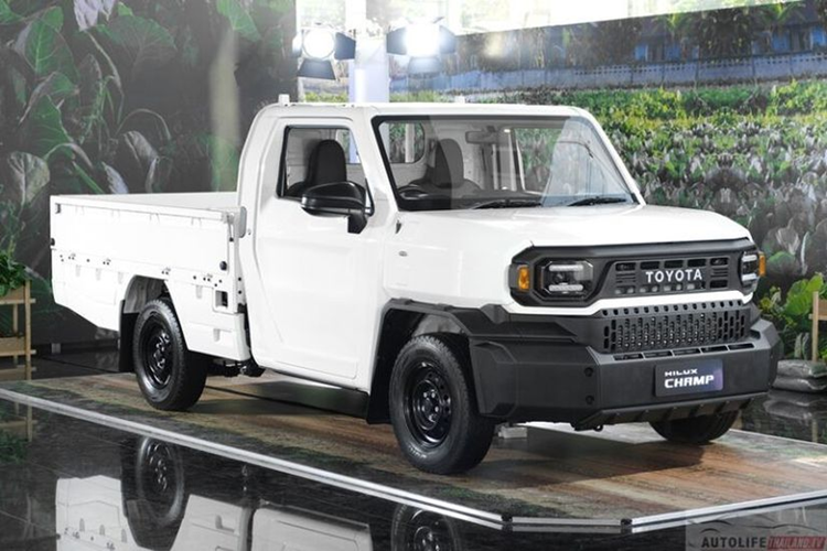 Toyota vừa chính thức ra mắt mẫu xe bán tải hoàn toàn mới Hilux Champ. Hãng xe Nhật Bản cho biết đây là sản phẩm được thiết kế dành riêng cho khu vực Đông Nam Á, do đó, nhiều khả năng  Toyota Hilux Champ 2024 mới cũng sẽ có mặt tại thị trường Việt Nam trong thời gian tới.