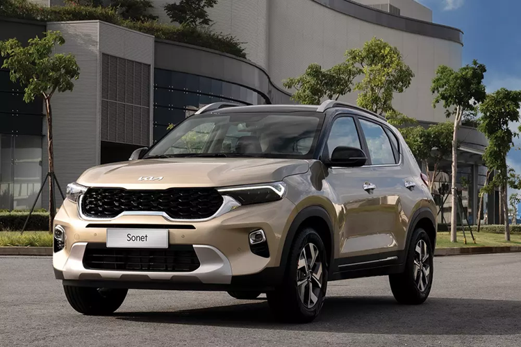  Kia Sonet: 1.354 xe  Trong tháng 12 vừa qua, hãng Kia đã bán được 1.354 chiếc Sonet cho khách hàng Việt, tăng 12,4% so với tháng liền trước. Nhờ đó,  Kia Sonet cỡ nhỏ tiếp tục dẫn đầu phân khúc SUV hạng A tại Việt Nam và bỏ xa 2 đối thủ còn lại.