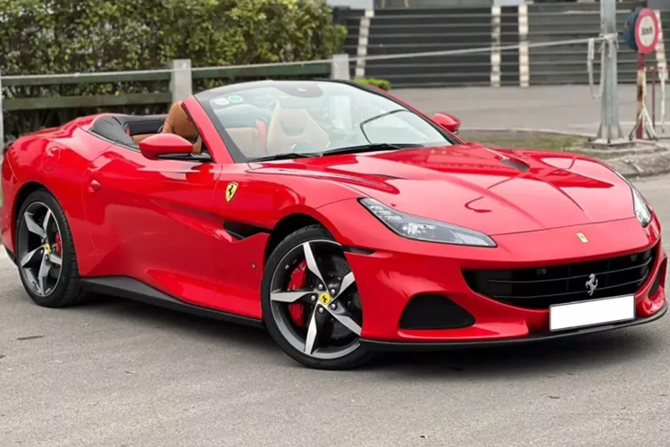  Siêu xe Ferrari Portofino  chính là đàn em của mẫu Ferrari California và đã có 6 chiếc được nhập về nước, trong đó, 4 xe tiêu chuẩn, 2 xe nâng cấp giữa vòng đời mang tên gọi Ferrari California T.