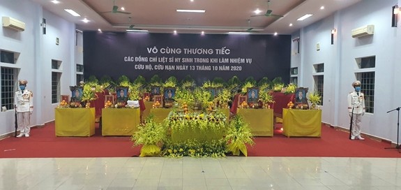 Sáng nay viếng và truy điệu 13 cán bộ, chiến sĩ hy sinh tại Rào Trăng 3