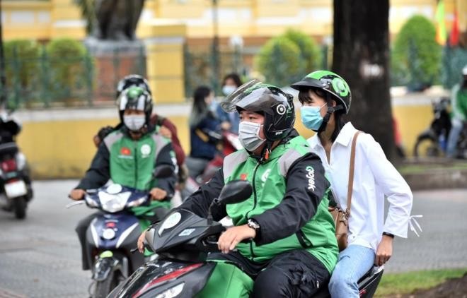 Sau Grab, Gojek cũng tăng 8-10% giá cước