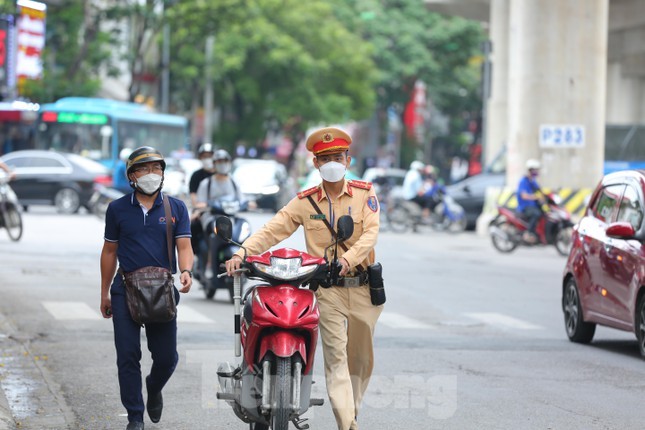 Thời gian gần đây có nhiều vụ tai nạn nghiêm trọng xảy ra khi người điều khiển phương tiện giao thông đã tham gia uống rượu, bia.