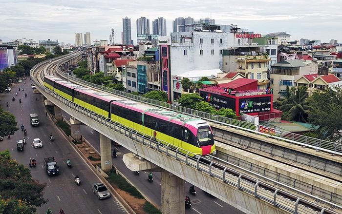 Liên danh các nhà tài trợ (Ngân hàng Phát triển Châu Á, Cơ quan phát triển Pháp, Tổng cục Kho bạc Pháp và Ngân hàng Đầu tư Châu Âu) tuyến đường sắt đô thị số 3 Nhổn - ga Hà Nội vừa gửi Thủ tướng Chính phủ kiến nghị giải quyết dứt điểm những khó khăn, vướng mắc, ảnh hưởng đến kế hoạch vận hành trước đoạn trên cao từ ga S1 - ga S8.