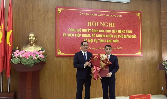 Ngày 15/12, tại Sở Nội vụ tỉnh Lạng Sơn diễn ra Hội nghị công bố Quyết định của Chủ tịch UBND tỉnh Lạng Sơn về  công tác cán bộ. Theo đó, điều động bổ nhiệm ông Hoàng Anh Tuấn, Phó Chánh Văn phòng Đoàn đại biểu Quốc hội và HĐND tỉnh Lạng Sơn đến nhận công tác tại Sở Nội vụ tỉnh và giữ chức vụ Phó Giám đốc, kể từ ngày 15/12/2023, thời hạn bổ nhiệm là 5 năm.