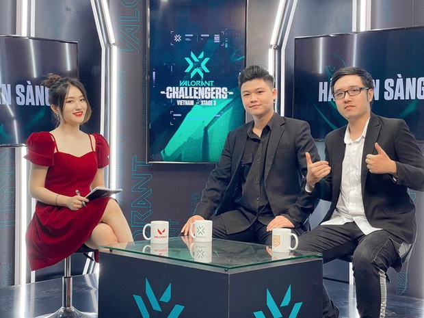 Linh Nắng - nữ MC mới toanh trong cộng đồng Esports. Mới đây, cô nàng này được tin tưởng giao nhiệm vụ cầm mic tại giải đấu VALORANT chuyên nghiệp.