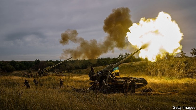  Cuộc xung đột Nga - Ukraine đã kéo dài được hơn hai năm. Vào đầu năm 2023, với sự giúp đỡ của các nước phương Tây, Kiev đã vạch ra hàng loạt kế hoạch phản công. Nhưng thời kỳ tốt đẹp đó không kéo dài được lâu, chỉ trong vòng 18 tháng, vũ khí và trang bị cũng như năng lực kỹ, chiến thuật của Quân đội Nga đã được cải thiện nhanh chóng, đẩy Quân đội Ukraine vào thế bị động.