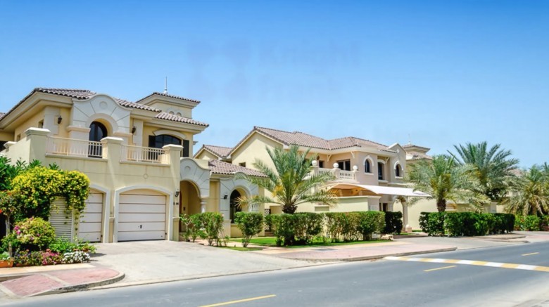 Villa Frond C Palm Jumeirah. 12,25 triệu đô. Căn biệt thự này được miêu tả là nơi hoàn hảo cho một gia đình. Nó được chia thành 2 khu, tách biệt gia chủ và người giúp việc riêng.