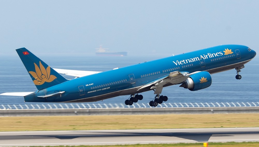 Gây rối trên chuyến bay Vietnam Airlines, khách nước ngoài bị trục xuất về nước