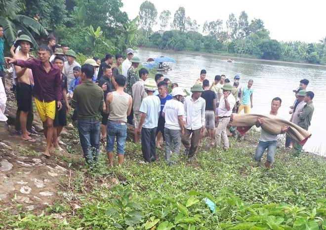 Lật thuyền sông Cửu Yên - Hải Dương: Hai bà cháu gặp nạn