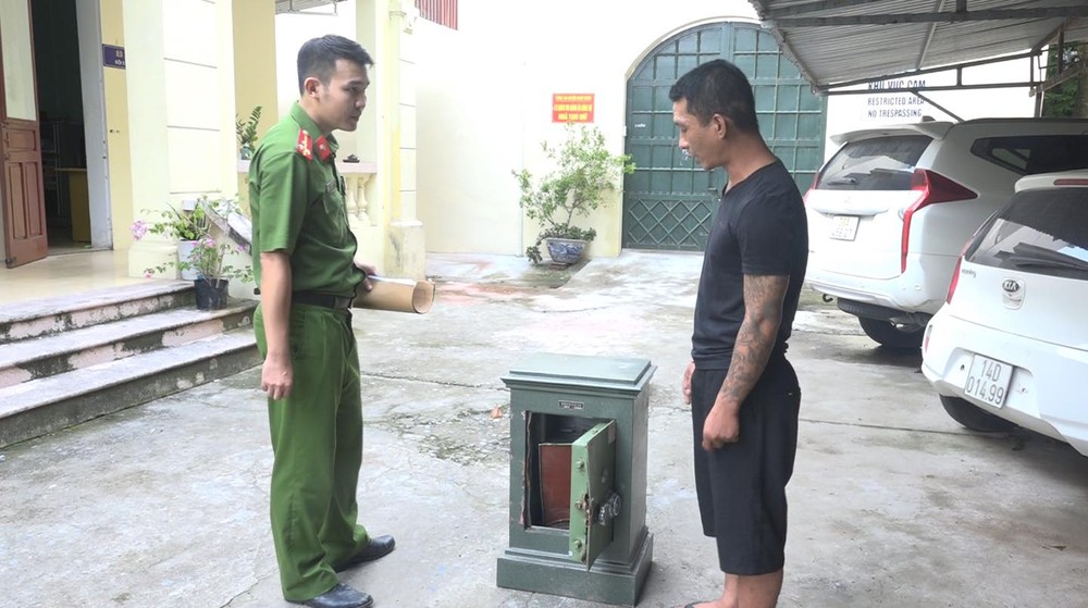 Hải Dương: "Đạo chích” đột nhập nhà dân, bê cả két sắt chứa vàng