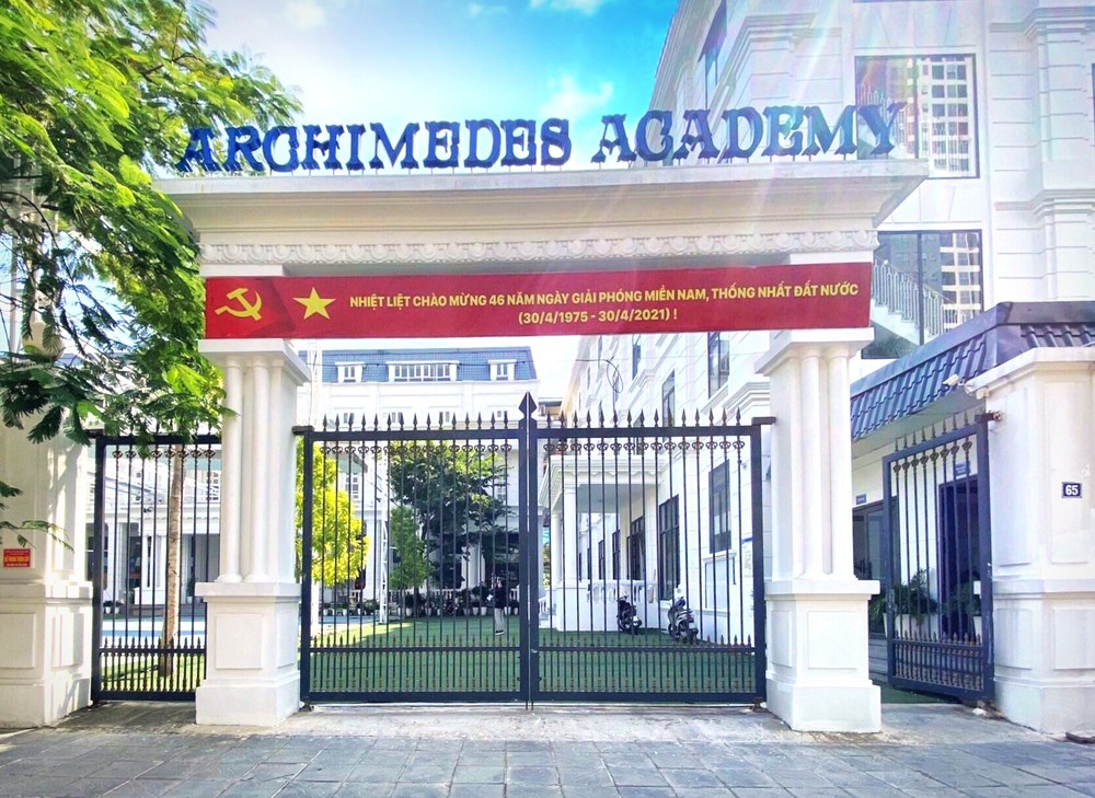 Bỏ quên học sinh trên xe đưa đón: Tiểu học Archimedes Academy nhận trách nhiệm