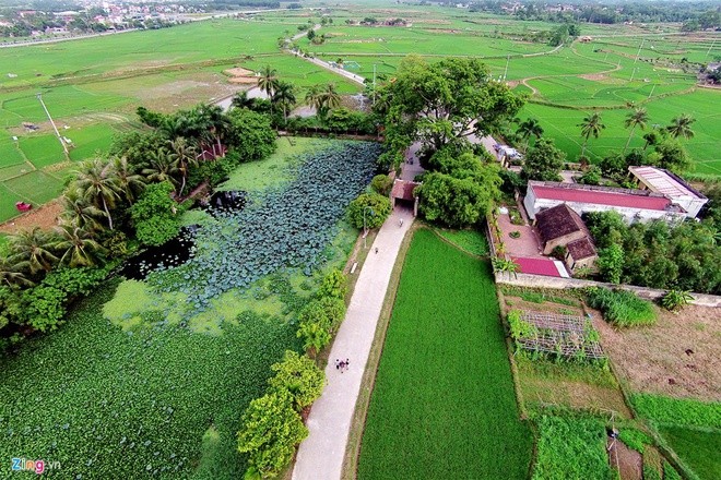  Làng cổ Đường Lâm ở Sơn Tây (Hà Nội) được mệnh danh là “đất hai vua”. Đây là quê hương của Bố Cái Đại Vương Phùng Hưng và Ngô Quyền.