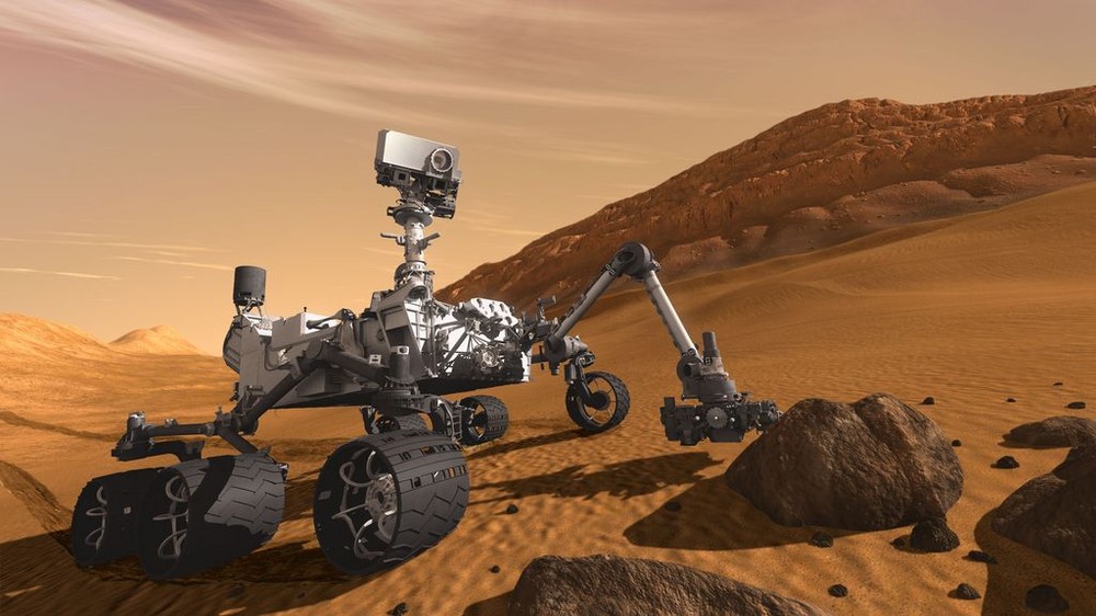 Tháng 8/2012, Curiosity Rover của NASA thành công tiếp xuống sao Hỏa. Các nhà khoa học NASA kì vọng rằng sẽ tìm thấy sự xuất hiện của bụi sắt bị oxy hóa màu đỏ ngay bên dưới bề mặt  sao Hỏa.