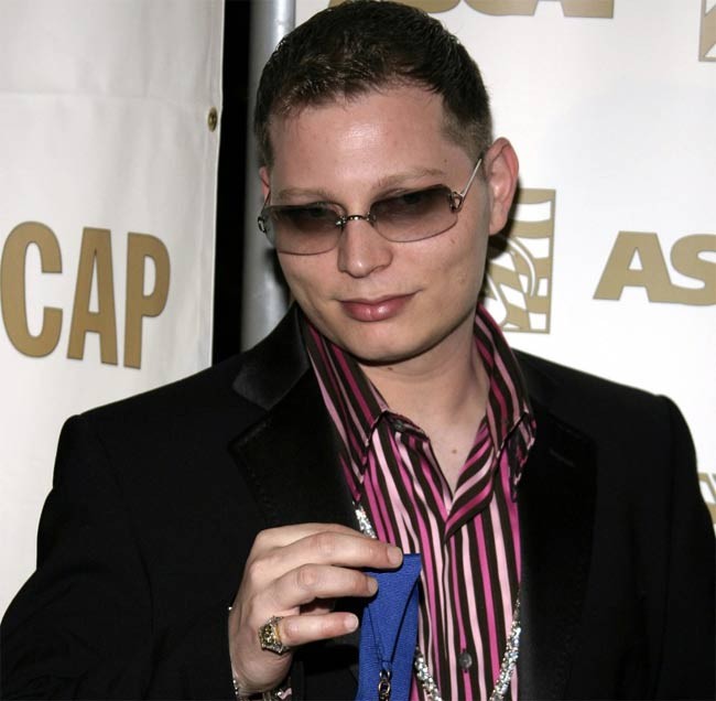 Nhà sản xuất âm nhạc Scott Storch là một trong những ngôi  sao Hollywood nghiện ma túy và tốn tiền cho ma túy nhất. Anh đã mất từ 17-30 triệu USD cho thói nghiện ma túy và hậu quả là tháng 6/2015, Scott Storch đã đệ đơn xin phá sản.