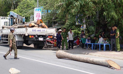 Thiếu niên 15 tuổi chết oan vì trục cần cẩu gãy