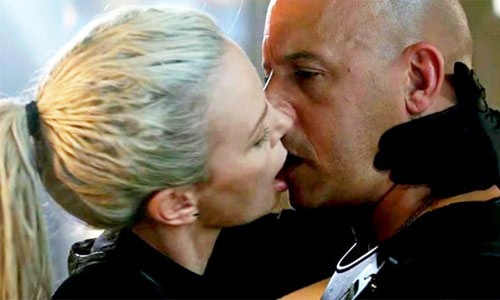 Nụ hôn của Vin Diesel - Charlize Theron khiến trailer Fast 8 đạt kỷ lục