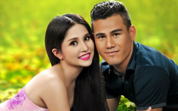  Phan Thanh Bình – Thảo Trang từng là một đôi đẹp trong làng bóng đá và showbiz Việt. Tuy nhiên, cuộc hôn nhân kéo dài chưa được bao lâu thì hai người ly hôn. Sau chia tay, Thảo Trang đã ra đi với hai bàn tay trắng. Ảnh: Alotintuc.