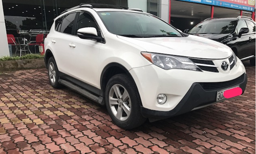 Toyota RAV4 dùng chán rao bán đắt hơn Fortuner mới