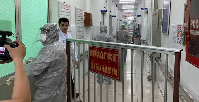 Bệnh nhân 10 tuổi nghi mắc virus corona mới: BV Nhi nói gì?