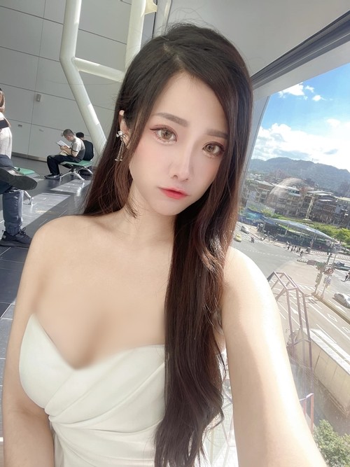 Nhờ sở hữu gương mặt thanh tú, ngọt ngào cùng thân hình nóng bỏng vô cùng thu hút, hot girl Đào Nhi, người Đài Loan, khiến nhiều người không thể rời mắt mỗi khi xuất hiện. (Nguồn ảnh: IG)