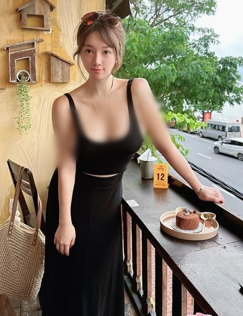  Hot girl, người mẫu kiêm streamer Bitnara, người Hàn Quốc có rất nhiều fan hâm mộ nhờ khuôn mặt xinh đẹp, vóc dáng gợi cảm với bộ ngực khủng, vòng eo thon, vòng ba nảy nở cực nóng bỏng.