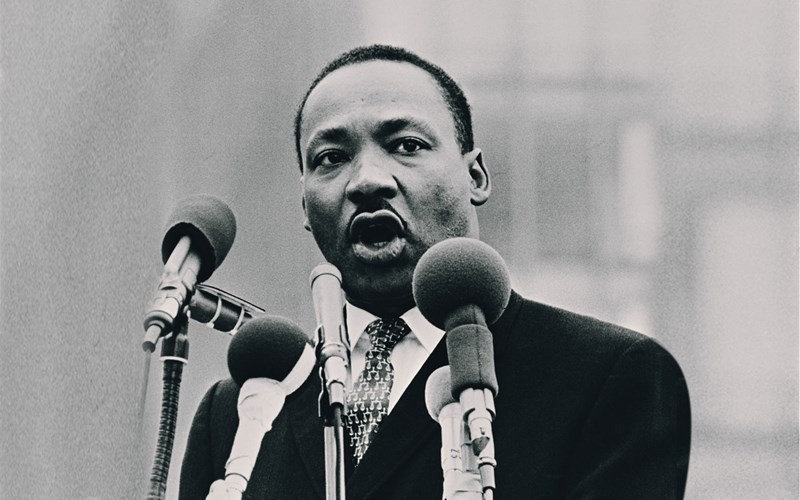 Martin Luther King đã có bài phát biểu làm thay đổi thế giới đó là "Tôi có một giấc mơ". Bài diễn văn này nói lên ước mơ cháy bỏng của mình cho một tương lai của nước Mỹ, tương lai mà ở đó, người da đen và người da trắng được đối xử bình đẳng, chung sống hòa thuận. Đây là một trong những điều bất ngờ về  huyền thoại Martin Luther King.