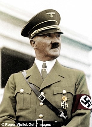 Một số hồ sơ quân sự Đức hé lộ việc trùm phát xít Hitler đã lập kế hoạch xâm chiếm đảo Isle of Wight của Anh. Hitler cũng chính là người đầu tiên vạch ra kế hoạch trên.