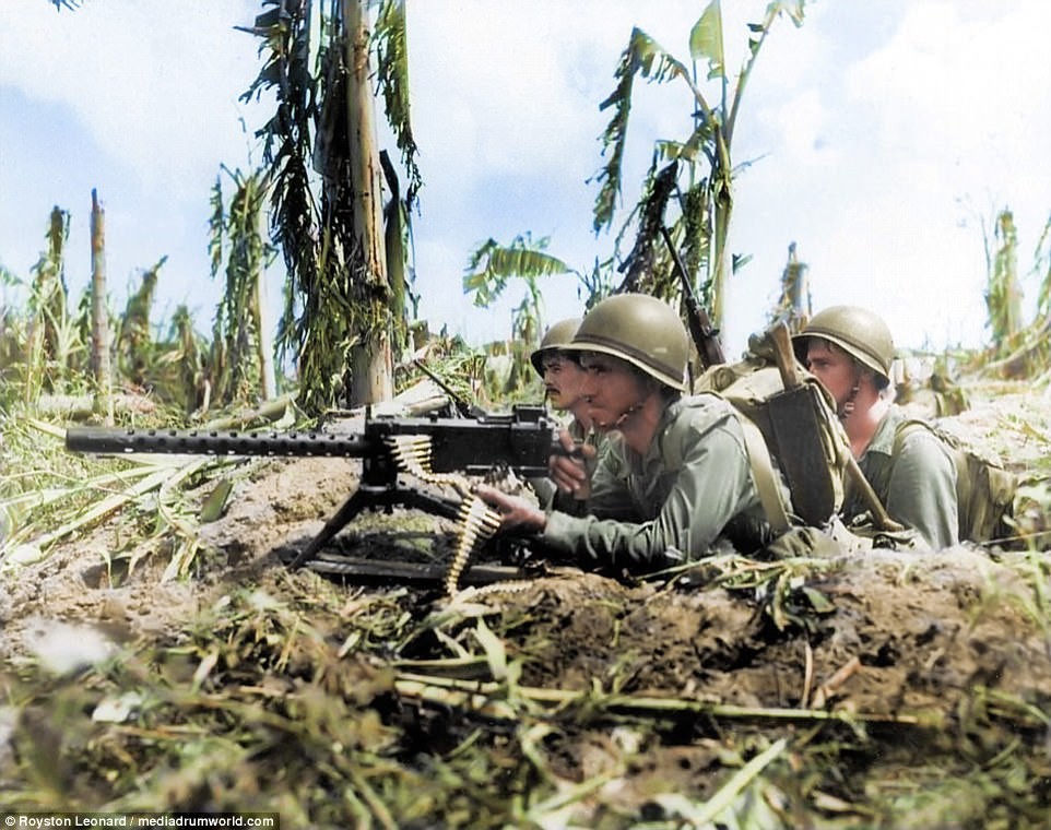 Binh lính Mỹ chiến đấu chống quân đội Nhật Bản tại Guam năm 1944. Cuộc chiến khốc liệt tại mặt trận Thái Bình Dương trong  Chiến tranh thế giới 2 đã khiến khoảng 36 triệu người thương vong.