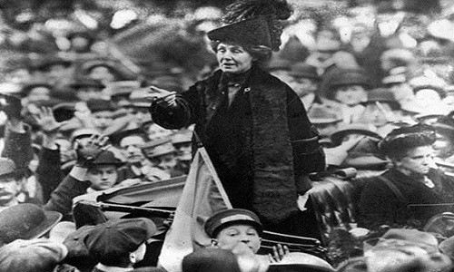 Emmeline Pankhurst (1858 - 1928) là nhà hoạt động xã hội người Anh. Bà đã thành lập tổ chức Liên hiệp Xã hội và Chính trị nữ giới (WSPU) và dẫn dắt phong trào đấu tranh đòi quyền bầu cử cho  phụ nữ Anh.